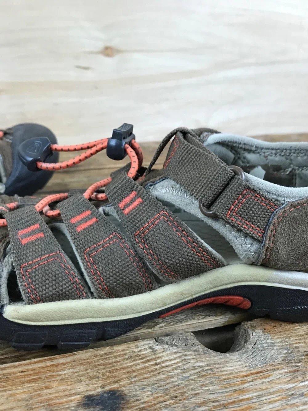 Keen Kids Sandals Boy/Girl Brown Approx Sz 1 Water Sport Shoes Newport Unisex